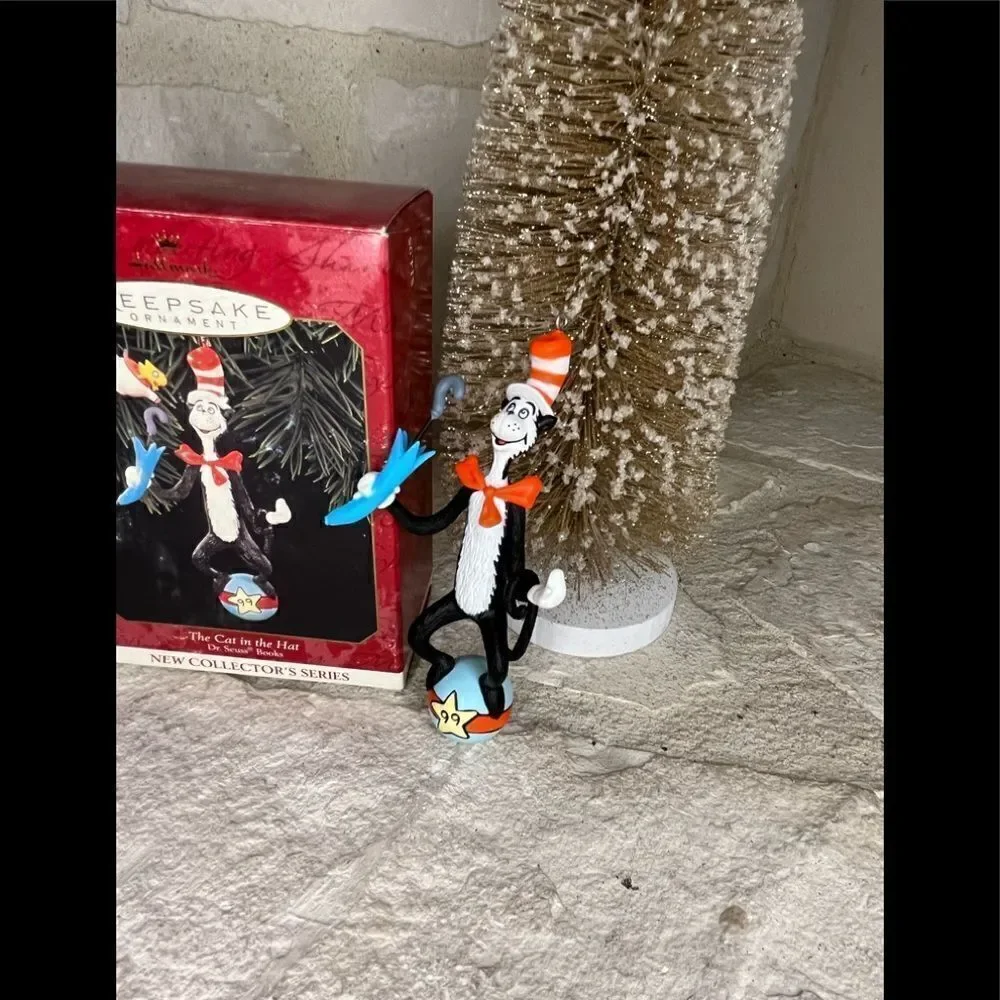 Hallmark keepsake ornament “ The Cat in the Hat” Dr.Seuss 1999